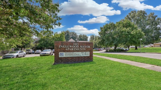 Inglewood Manor photo 1