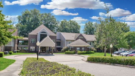 Inglewood Manor photo 2